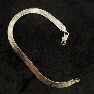 ✨ 925 Sterling Silver Herringbone Bracelet 7”